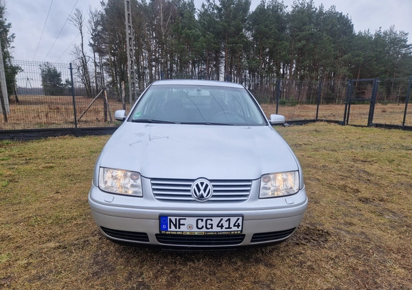 Volkswagen Bora cena 8900 przebieg: 152000, rok produkcji 2003 z Wołomin małe 277